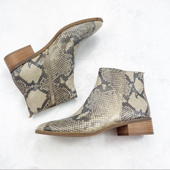 [Lucky Brand] Ankle Animal Print Leather Booties - Picture 2 of 6